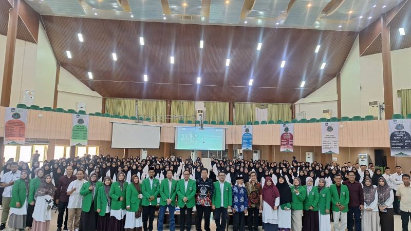 Stadium Generale Fakultas Farmasi UMI: Dari Kampus Unggul dan Peradaban, Lahirkan Farmasis Islami, Profesional, dan Berkontribusi untuk Bangsa  