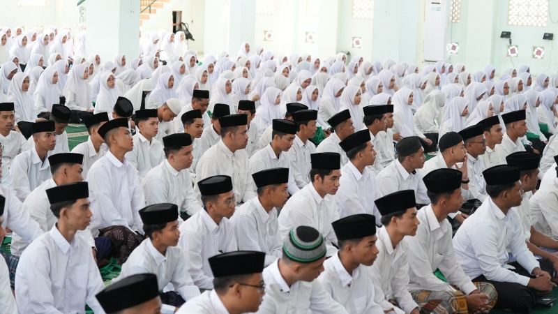 Gelombang IV Pekan Pesantren Maba UMI 2025, Kesehatan Masyarakat dan Ekonomi adalah Medan Perjuangan untuk Bangsa