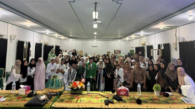 WR IV Sampaikan Materi pada Pencerahan Qalbu bagi 109 Mahasiswa Profesi Ners FKM UMI