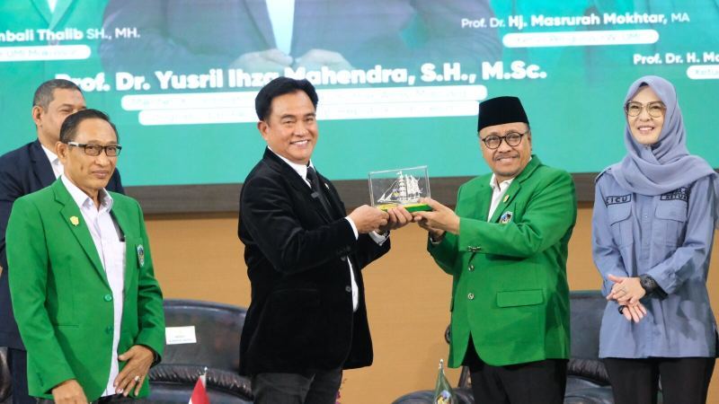 Pembicara Utama Kuliah Umum FH UMI, Prof Yusril: Kampus UMI Memberi Kita Bekal Ilmu dan Nurani