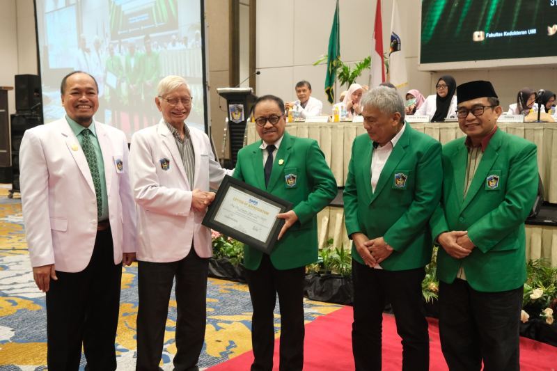 FK UMI Kukuhkan 118 Lulusan Kedokteran dalam Rapat Senat Yudisium dan Pengucapan Sumpah Dokter: Tandai Lahirnya Dokter Profesional Berintegritas dan Berjiwa Kemanusiaan