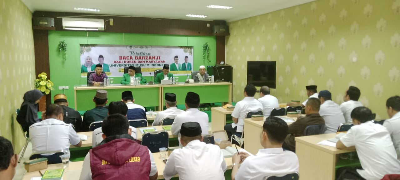 Integrasikan Dakwah dan Budaya, Cetak Kader Baru : UPT. PKD UMI Gelar Pelatihan Baca Barzanji Bagi Dosen dan Karyawan