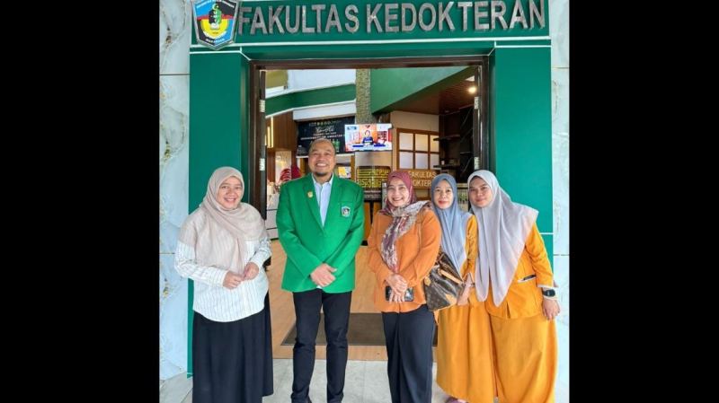Relawan FK UMI di Medan–Aceh, RSIA Amanat Donasi Rp100 Juta untuk Korban Banjir Sumatera