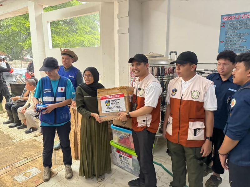 UMI Makassar Implementasikan Program Kampus Berdampak di Medan Bencana, Salurkan Obat dan Perlengkapan Medis di Aceh Tamiang