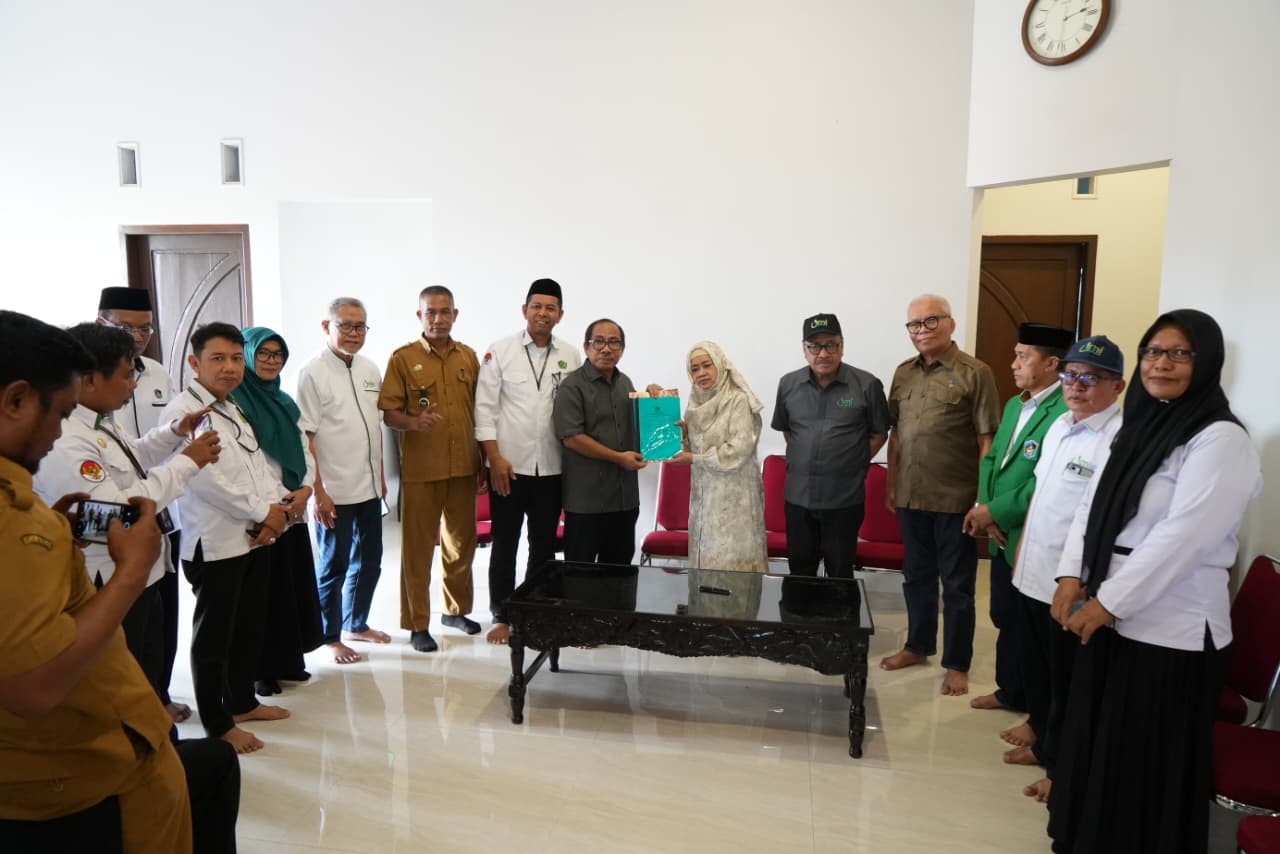 Yayasan Wakaf UMI Terima Kepercayaan Menerima Wakaf Tambak di Bulukumba Untuk Pengembangan Pendidikan
