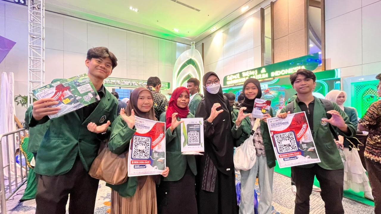 FSIKP UMI Dampingi Siswa SMA Menentukan Masa Depan Pendidikan di Pameran Pendidikan dan Inovasi