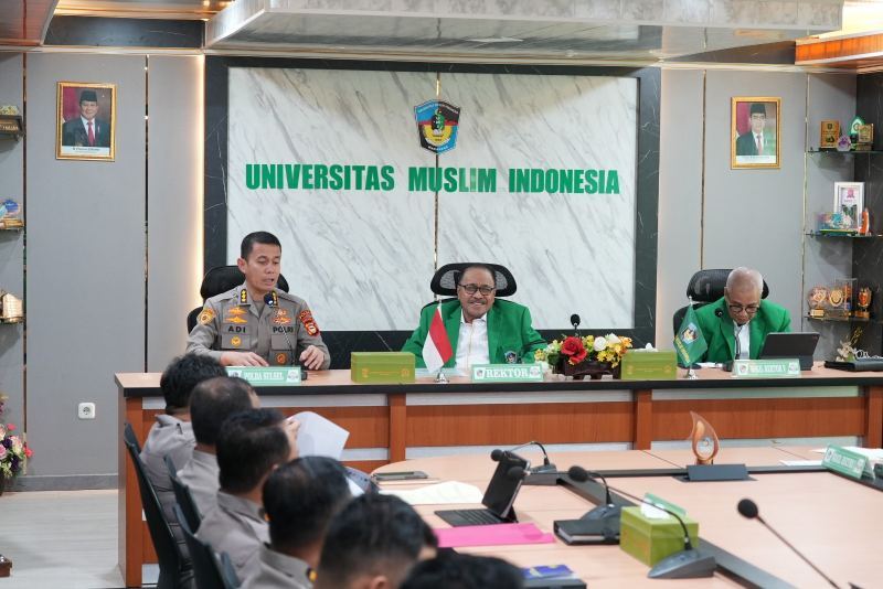 Silaturahmi Karo SDM Polda Sulsel dan Rektor UMI, Bahas Kerjasama Pusat Studi Kepolisian dan Rekruitmen Polri