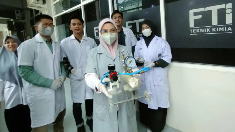 Mahasiswa Teknik Kimia FTI UMI Ciptakan Prototipe Mobil Berbahan Bakar Kimia Ramah Lingkungan