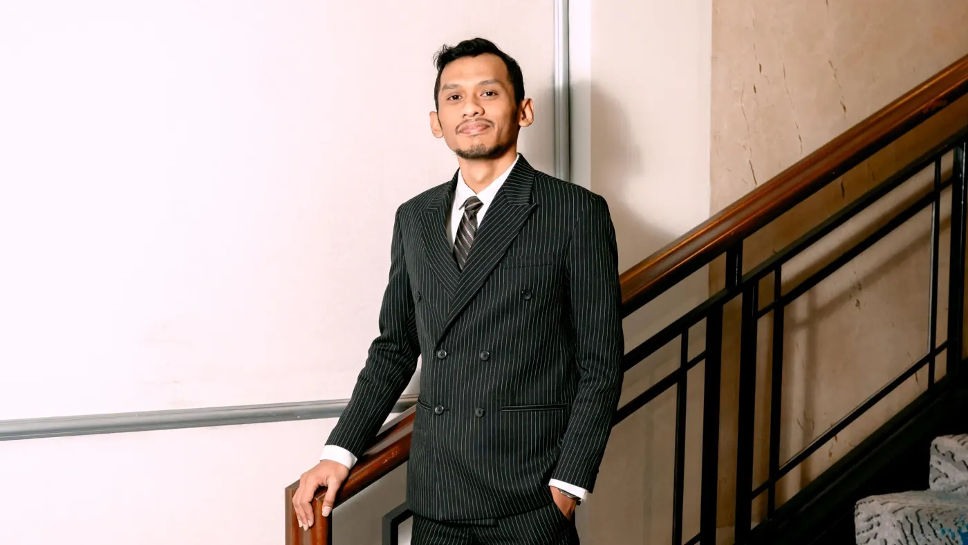 Dari Kampus, Menjadi Dampak - Dr. Ir. Andi Muhammad Ifrad, Alumni Teknik Sipil UMI, Raih Doktor Summa Cum Laude IPK 4,00 di UI, Kini Dosen dan Peneliti Aspal Buton