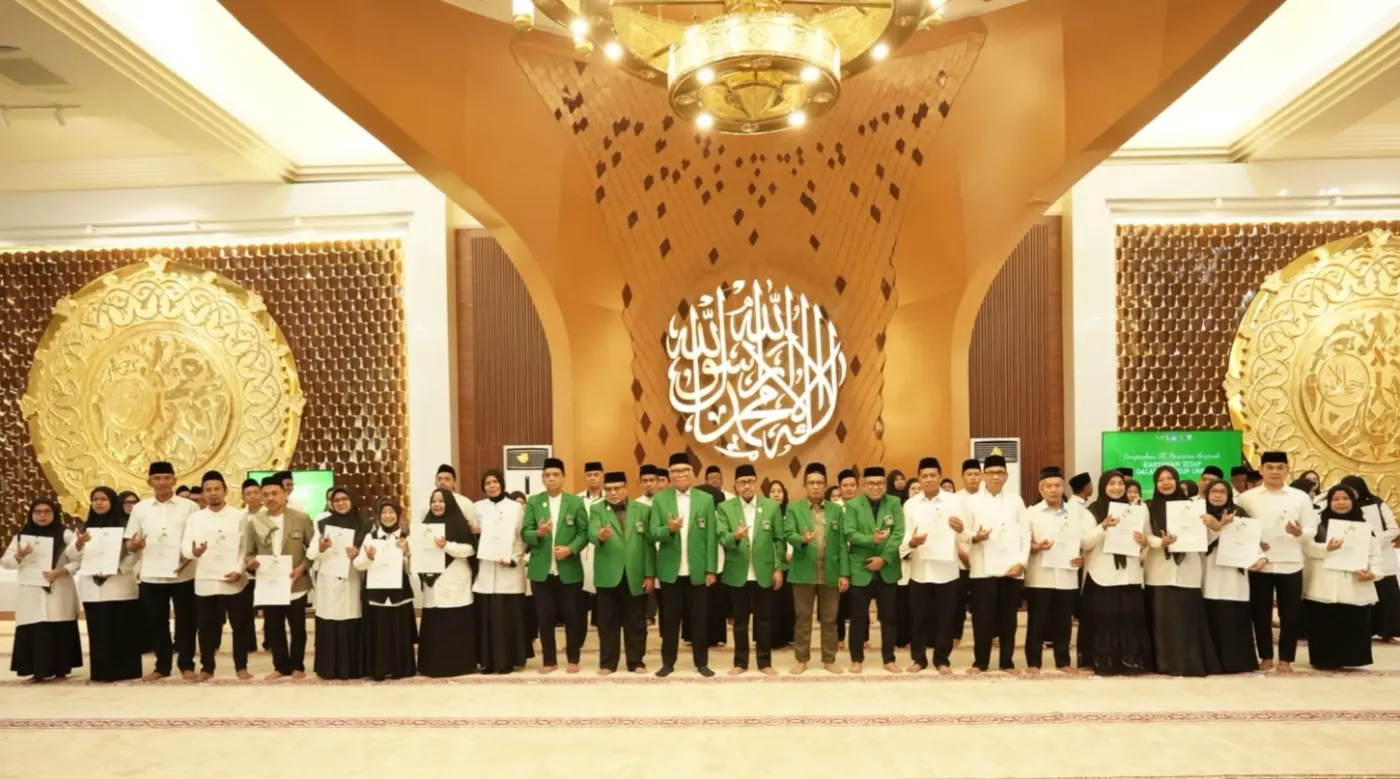Serahkan 57 SK Amanah Karyawan, Rektor UMI: Jabatan Boleh Berganti, Integritas Jangan Berubah