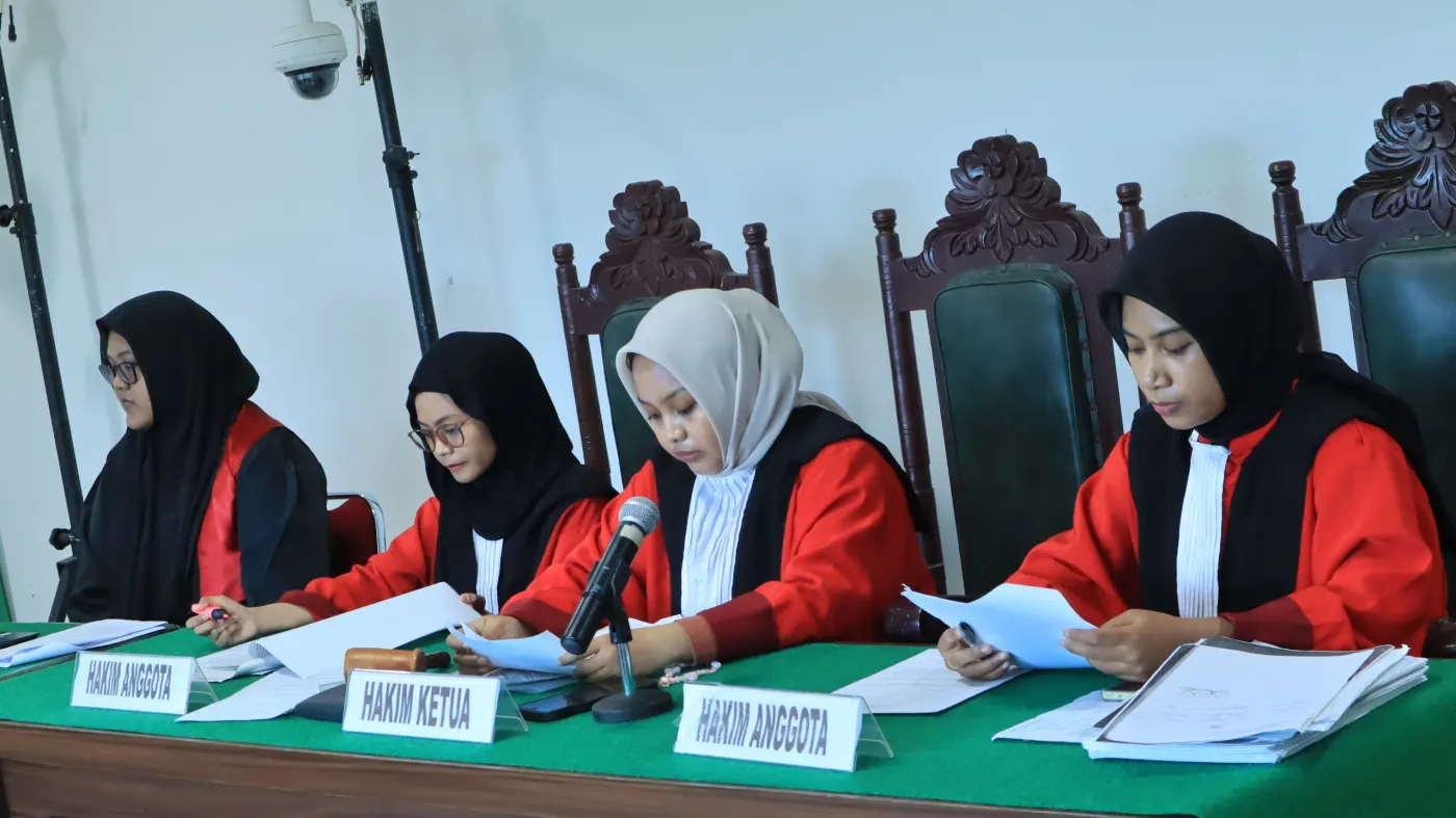 #4 UMIConnection - Titipan Profesi: Bisakah AI Membantu Hakim Memutus Perkara?