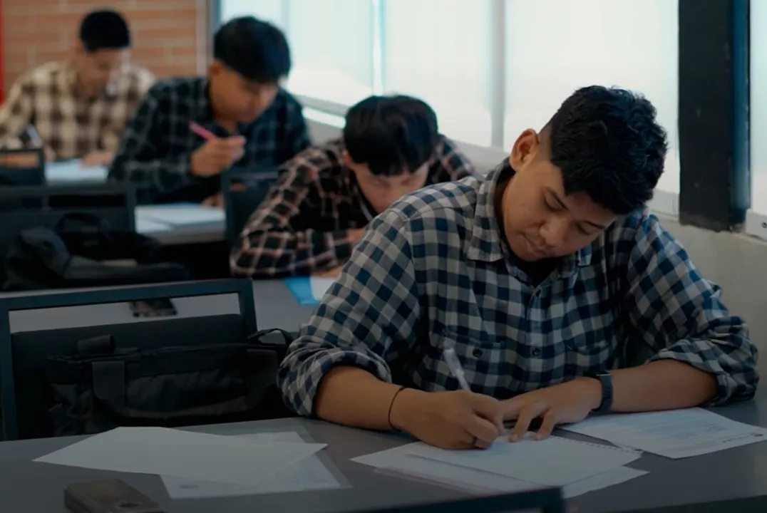#8 UMIConnection - Surat untuk Masa Depan: Dunia Terus Berubah, Bekal Terbesar Bukan Sekadar Ilmu, tetapi Kemampuan untuk Terus Belajar Sepanjang Hayat