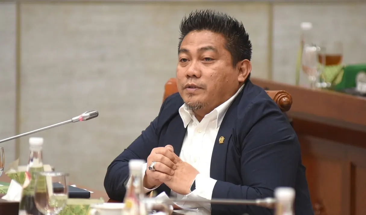 #6 Dari Kampus, Menjadi Dampak - Andi Muzakkir Aqil: Dari Fakultas Hukum UMI, Membawa Aspirasi Masyarakat ke DPR RI