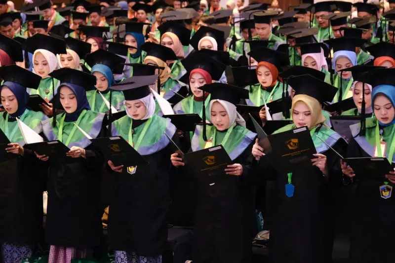 #2 UMIConnection - Surat Untuk Masa Depan: Kuliah Bukan Sekadar Mengejar Gelar, tetapi Menjalani Proses Menjadi Pribadi yang Berilmu, Berkarakter, dan Siap Menghadapi Kehidupan