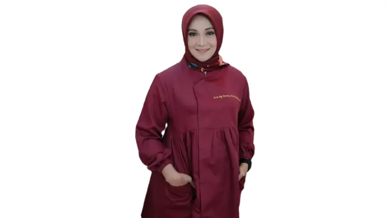 Dari Kampus, Menjadi Dampak - Dua Doktor, Dua Magister, Dua Sarjana: Muji Iswanty, Alumni FK UMI yang Menyatukan Kedokteran, Hukum, dan Kemanusiaan
