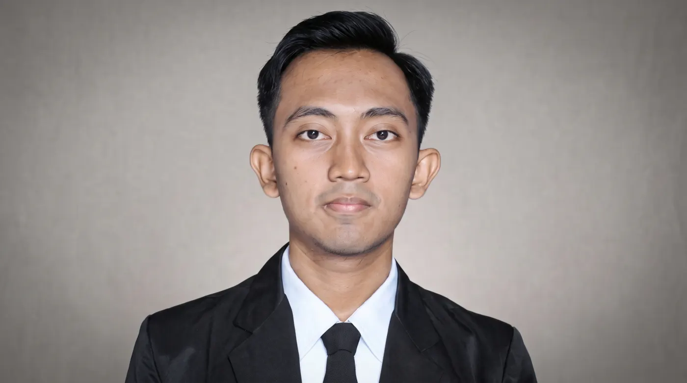Dari Kampus, Menjadi Dampak - Andi Rezki Pratama Putra: Alumni Ilmu Komunikasi UMI yang Meniti Karier dari Industri Perhotelan hingga Humas Unhas