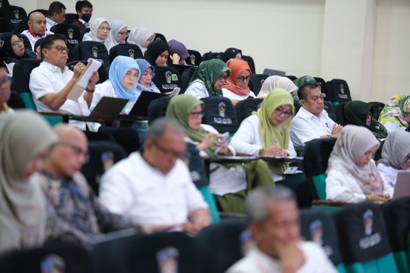 Prof. Hambali Thalib: Dari Kearifan Lokal hingga Kecerdasan Buatan, Dosen UMI Menulis Jejak Ilmu untuk Dunia