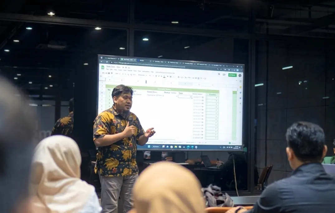 #5 UMIConnection - Surat untuk Masa Depan: Teknologi Menjawab Pertanyaan, Dosen Membimbing Mahasiswa Menemukan Makna Kehidupan