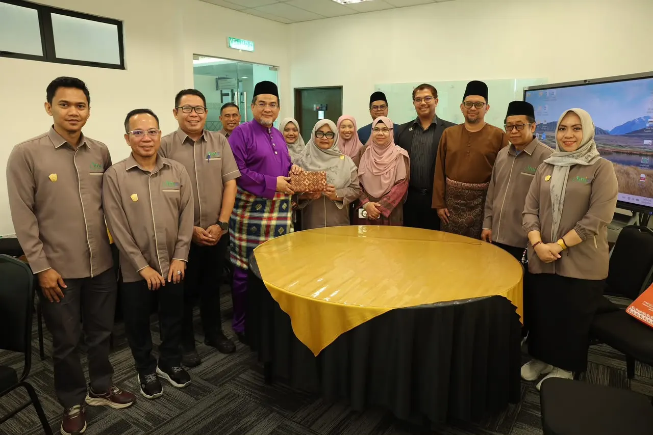 Delapan Dosen FSIKP UMI dan FPBU USIM Laksanakan PKM Internasional di Malaysia