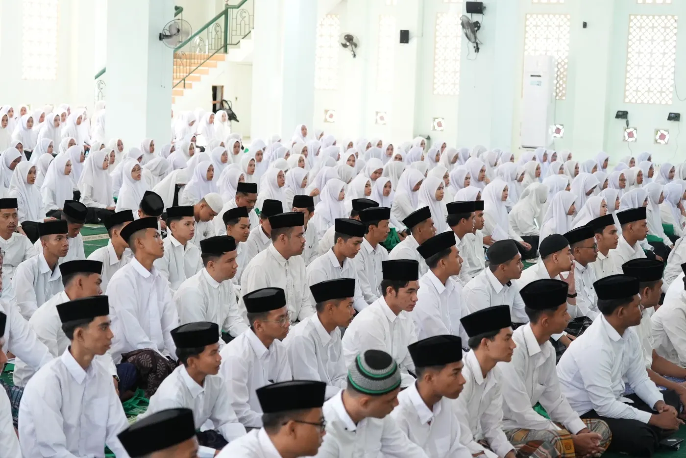 #1 UMIConnection - Surat untuk Masa Depan: Menitipkan Anak di Perguruan Tinggi Bukan Sekadar Memilih Kampus, tetapi Memilih Lingkungan yang Membentuk Masa Depan