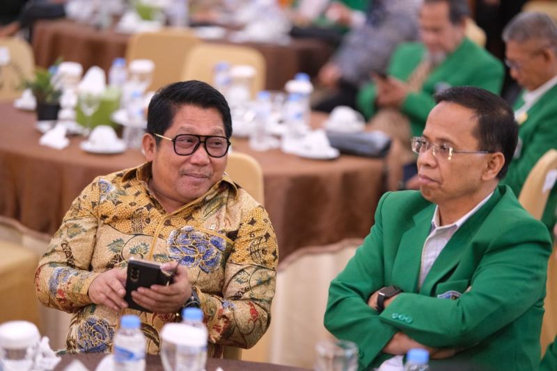 Dua dari Tujuh Wakil Sulawesi Tengah di DPR RI Merupakan Alumni UMI. Prof. Hambali Thalib: UMI Hadir untuk Melahirkan Pemimpin Bangsa