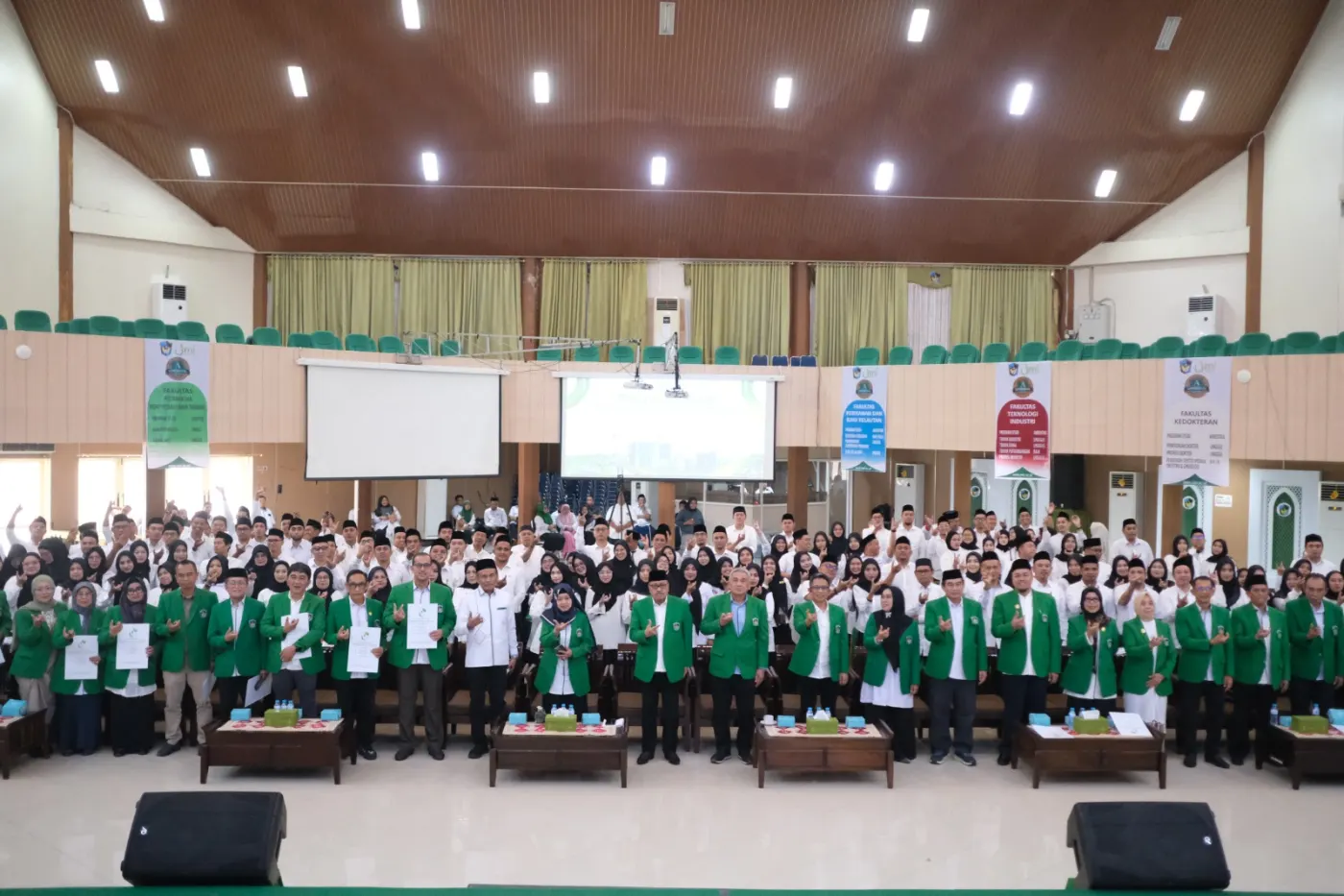 #11 UMIConnection - Titipan Masa Depan: Universitas tidak Dibangun oleh Gedung Megah, tapi oleh Manusia-manusia yang Saling Percaya, Saling Menguatkan dan Saling Mendoakan