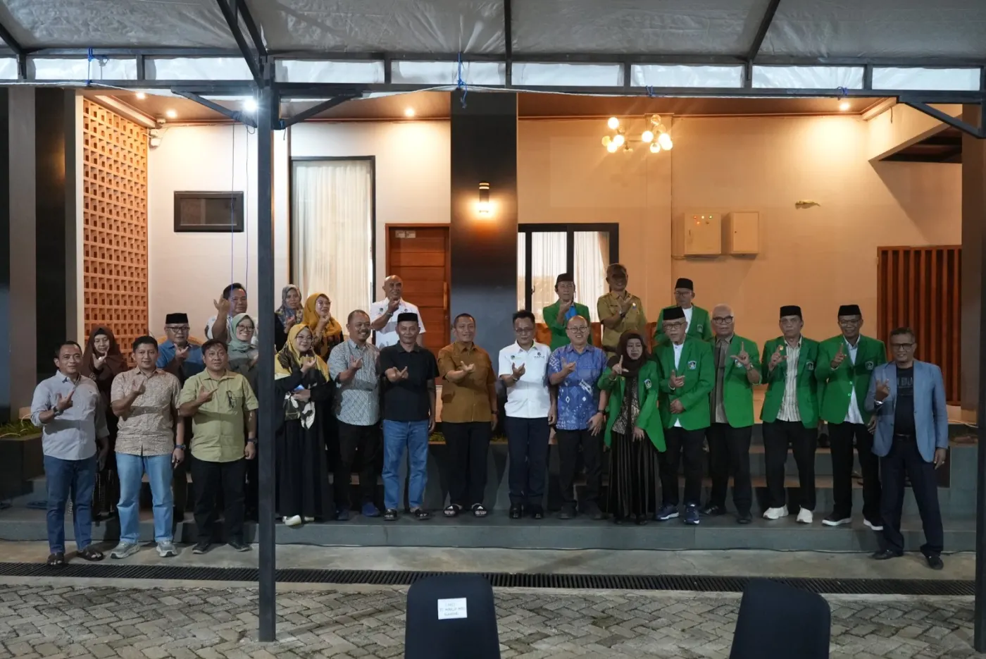 Bupati Luwu Timur Terkesan Inovasi Mobil Listrik PT Marlip Bersama UMI, Siap Tindak Lanjuti Kerja Sama